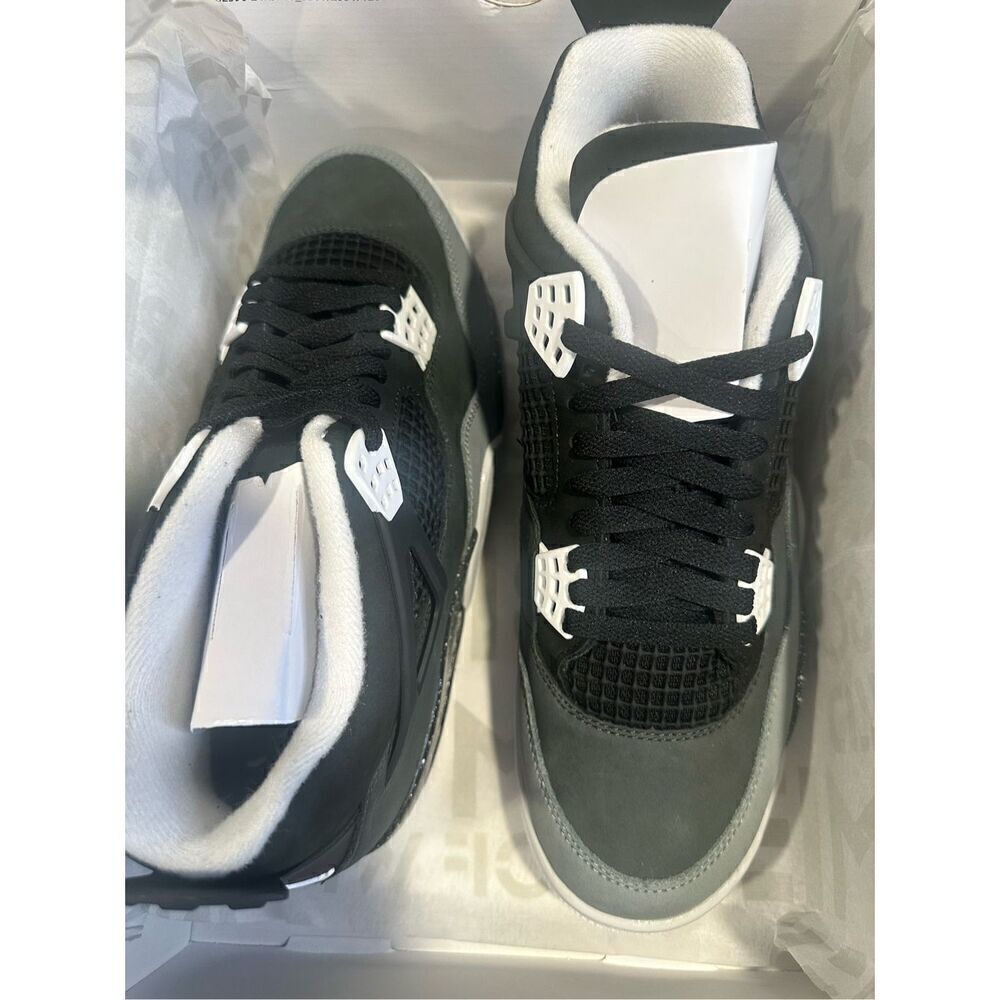 New- Air Jordan 4 Retro Black/White, size 9 - Picture 2 of 7